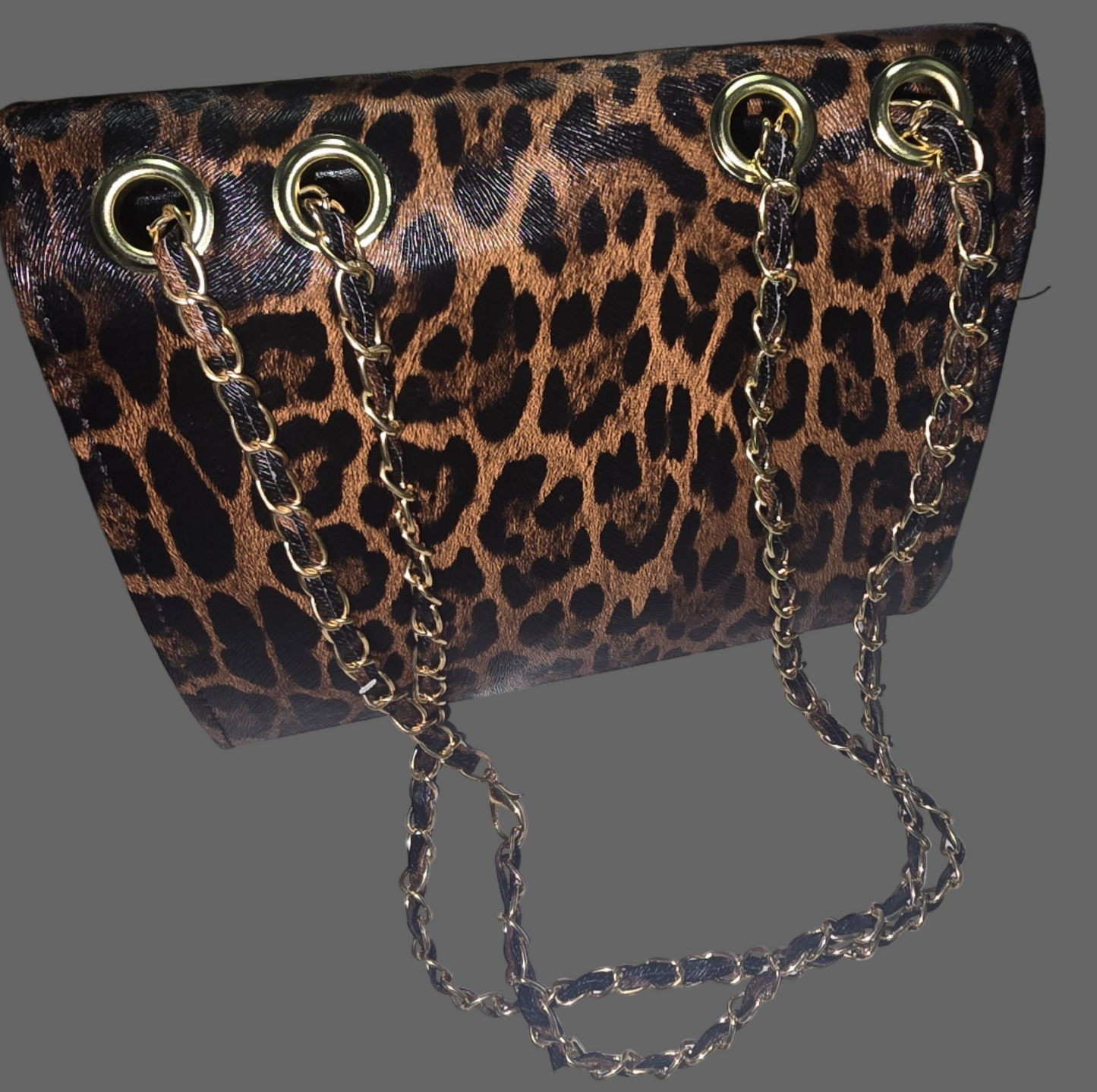 Check out these sexy cheetah and leopard purses PU.Leather purses