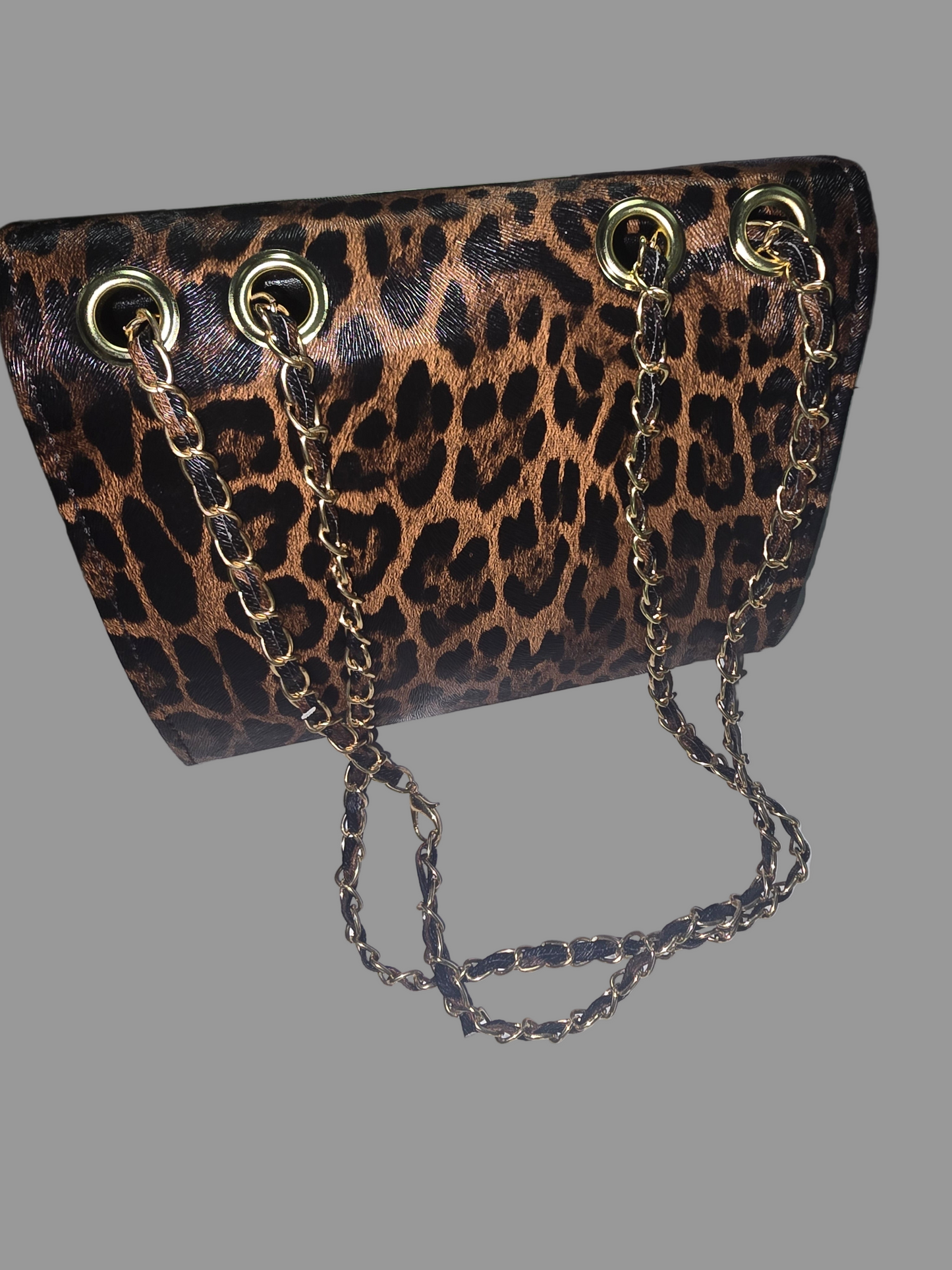 Check out these sexy cheetah and leopard purses PU.Leather purses