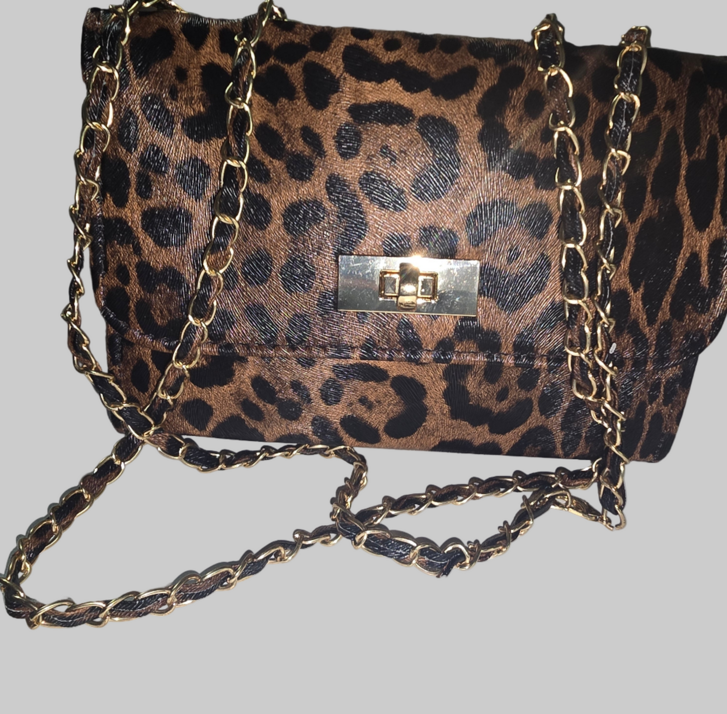 Check out these sexy cheetah and leopard purses PU.Leather purses